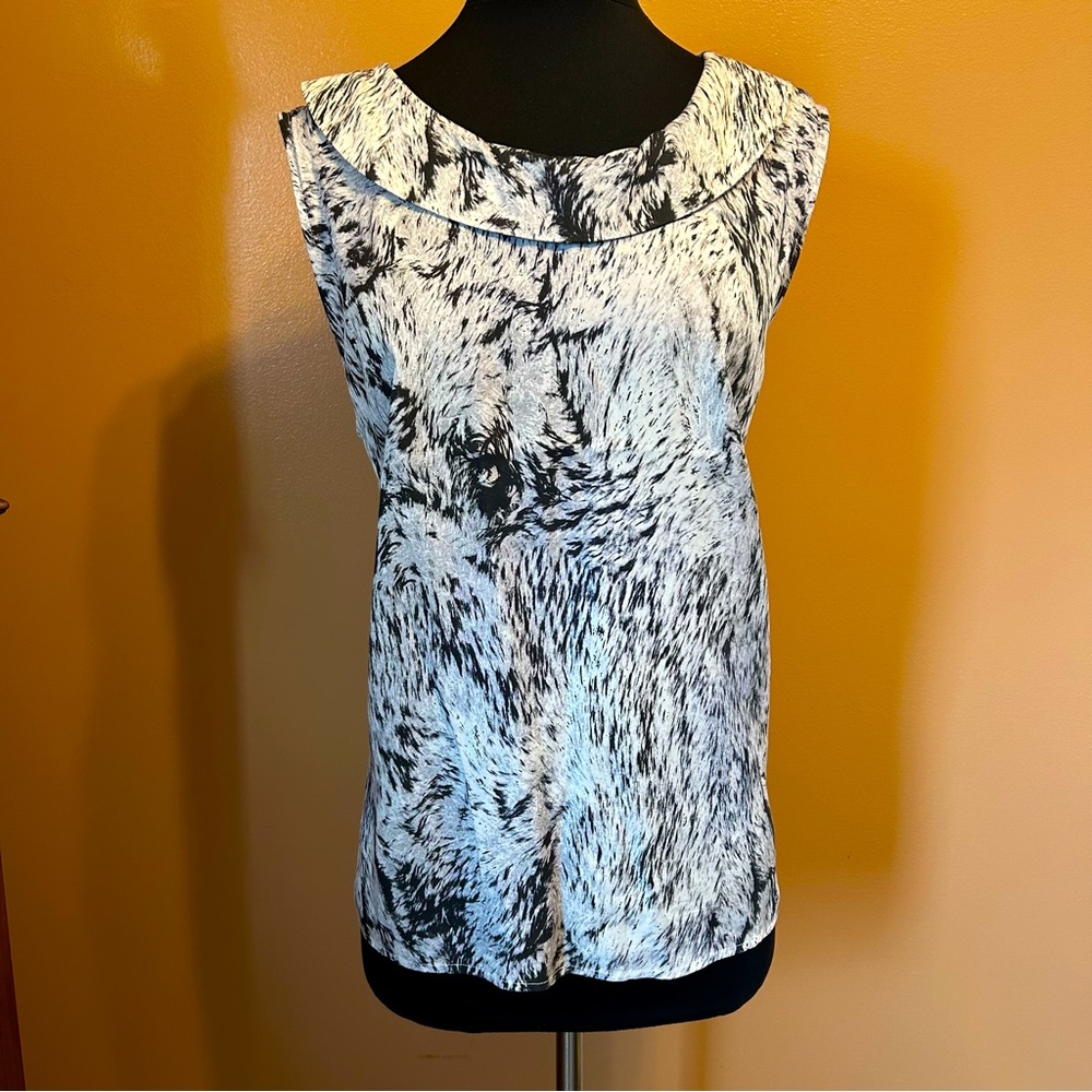 Ethyl Clothing Collared Sleeveless Blouse
